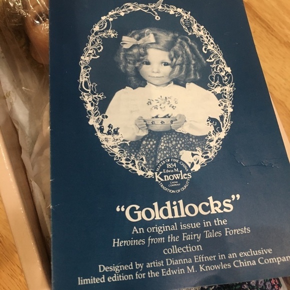 Cottage core Goldilocks EDWIN KNOWLES porcelain doll Heroins from the fairy tale - Picture 6 of 6